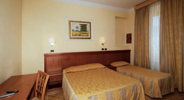 Трёхместный номер Standard Hotel Meridiana