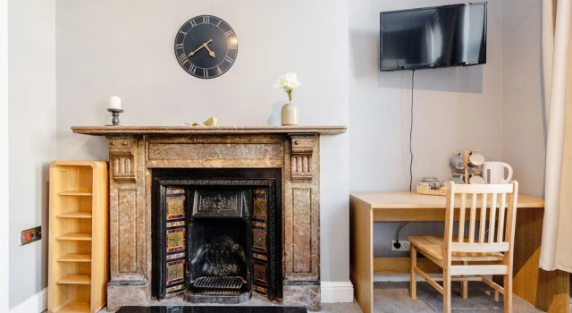 Donatello Rooms Aldgate, Забронировать Отель Отели Англии 3 звезды, 3*