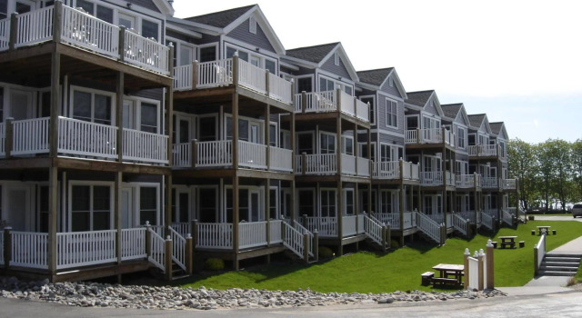 Harbor Lights Resort, Varaa Lomakeskus Frankfort Michigan