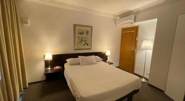 Standard dublă cameră cu balcon La Perle Hotel