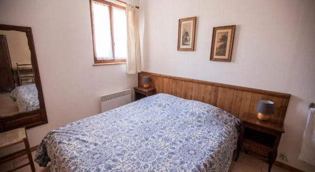 Hôtel de la Place, Prenota Hotel Mezel 