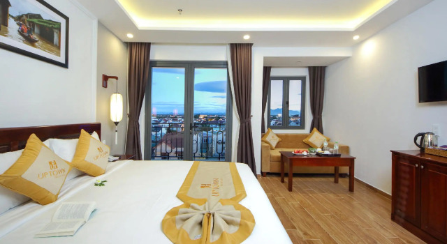 Полулюкс Uptown Hoi An Hotel & Spa