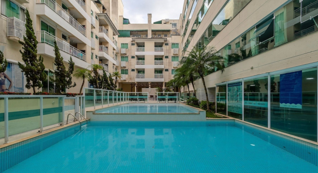 Апартаменты Apts in Condo w/ Pool and Gym 450m From the Beach - SBH