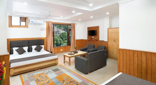 The Posh Hotel near Mall Road with Hassle Free Covered Parking