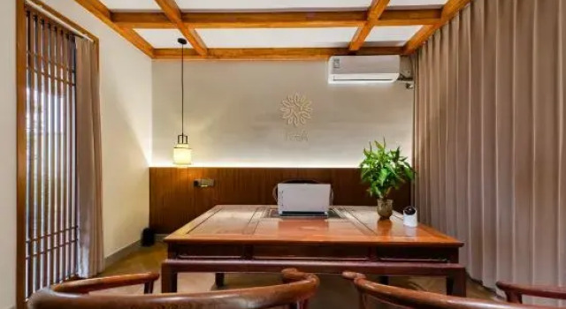 Floral Hotel·Guanlan Banshanju Hotel, Prenota Hotel Hotel a Shandong con parcheggio, Parcheggio