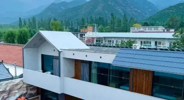 Кровать в общем номере с 6 комнатами Beijing Shaofu Wei Resort Center (Yanqing Yudushan Scenic Area)