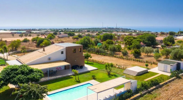 Вилла Villa Akos Large Private Pool AC WiFi