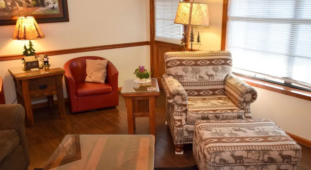 COUNTRY SPRING - 2 Br Cabin