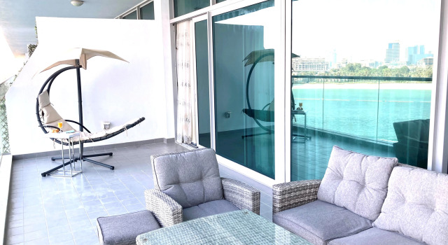 Stunning 1 Bedroom Sea View on the Palm, Забронировать Апартаменты/квартира Пальма Джумейра , рядом с Jumeirah Palm Tram Station