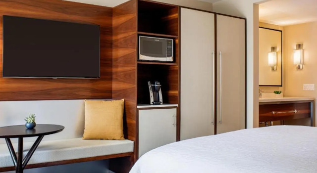 Двухместный номер с видом на город Hilton Garden Inn Waikiki Beach