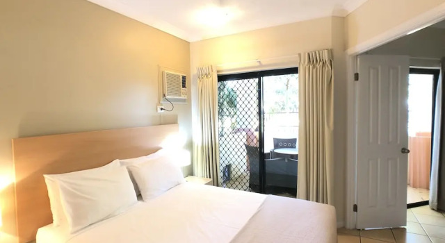 Апартаменты Standard с 2 комнатами с балконом City Plaza Apartments