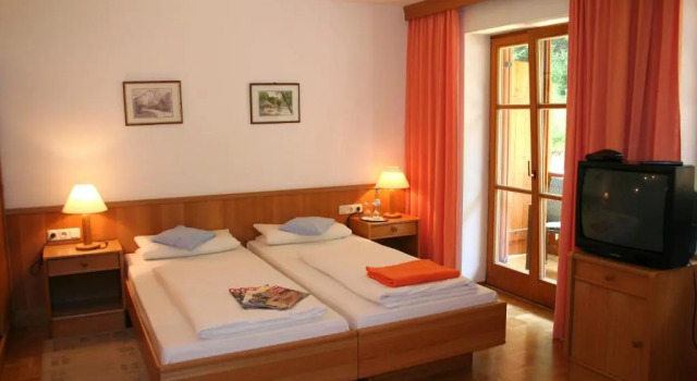 Апартаменты Ferienhaus am Römerweg