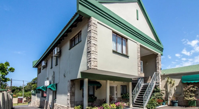 Sandyridge Bed and Breakfast, Забронировать Отель Бизнес-отели Умхланга, 4* 5*