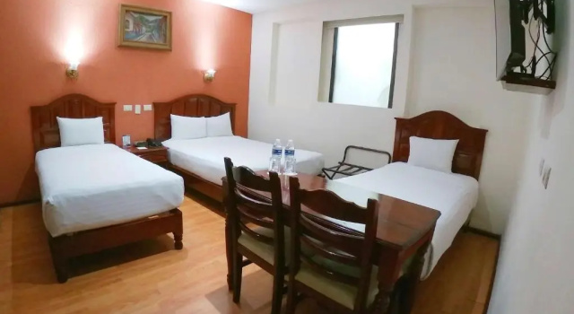 Четырёхместный номер Standard Best Western Hotel Madan
