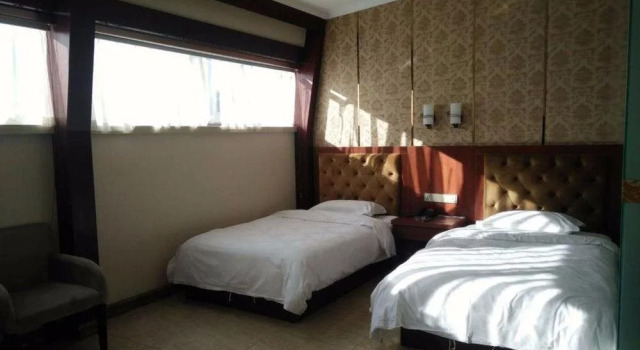 Pin Ge Business Hotel, Varaa Hotelli Dao Li 