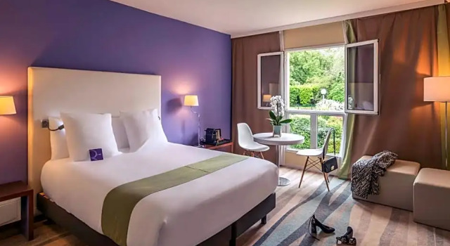 Номер Superior с видом на бассейн Mercure Antibes Sophia Antipolis