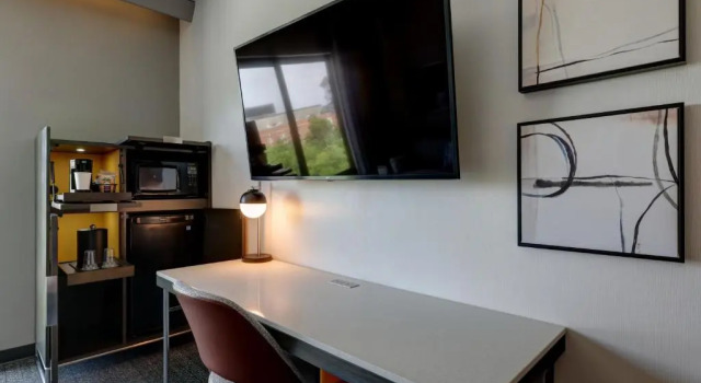 Двухместный номер Standard Courtyard by Marriott Iowa City University Heights