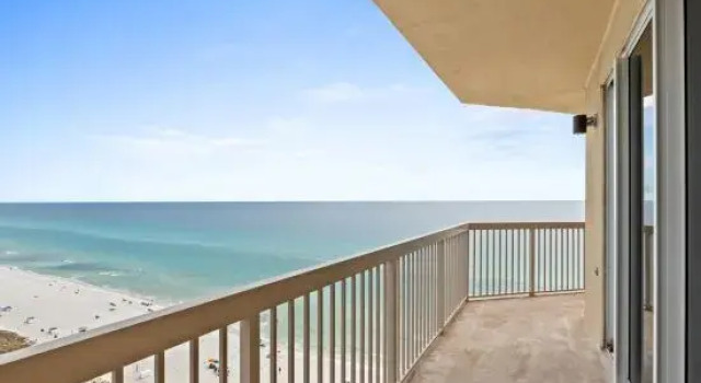 Sunrise Beach 1801, Забронировать Отель Отели Панама-Сити 3 звезды, рядом с Гоночная трасса "Скрытая лагуна", 3*