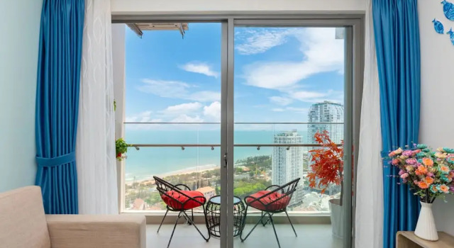 Семейный номер Standard с 3 комнатами с балконом Milan Homestay - The Song Vung Tau Apartment