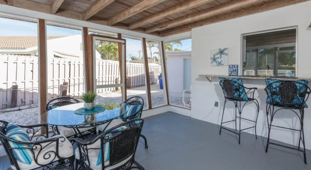 Коттедж с 2 комнатами Fort Myers Beach Area 540
