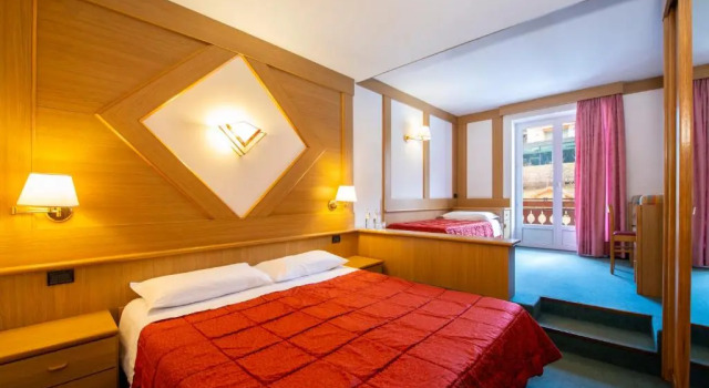 Полулюкс Hotel La Serenella