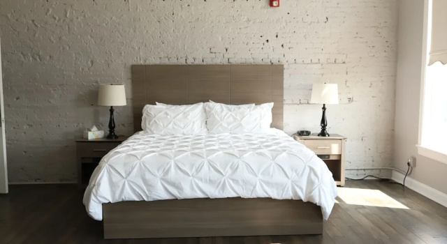 Comfort huone Cornerstone Inn