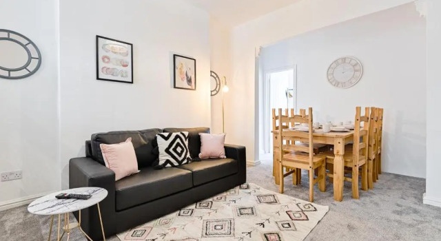 Hilltop House - TV in Every Bedroom!, Prenota Appartamento Troed-y-rhiw Glamorgan