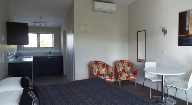 Студия Avenue Motel