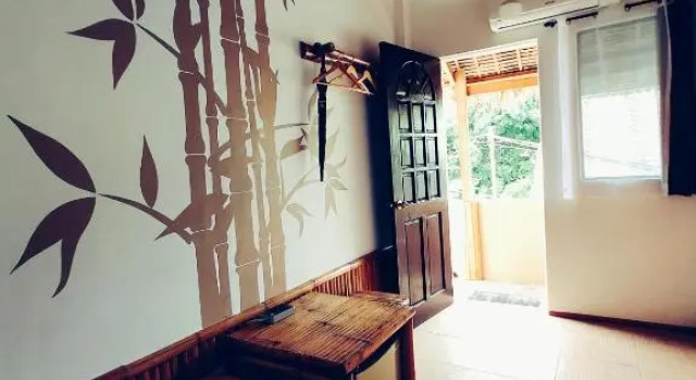 Двухместный номер Standard с балконом Anahaw Seaside Inn