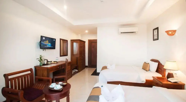 Двухместный номер Deluxe с балконом и с видом на город Relax Hotel