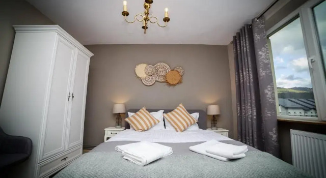 Exquisite 3 room apartment in the heart of thetown, Rezervovat Apartmán Apartmány v Suceava, Apartmán