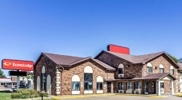 Четырёхместный номер Standard Econo Lodge Sioux Falls North