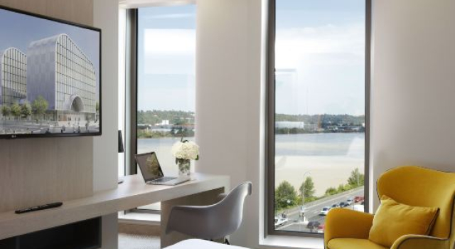 Полулюкс Hampton Inn and Suites Peru