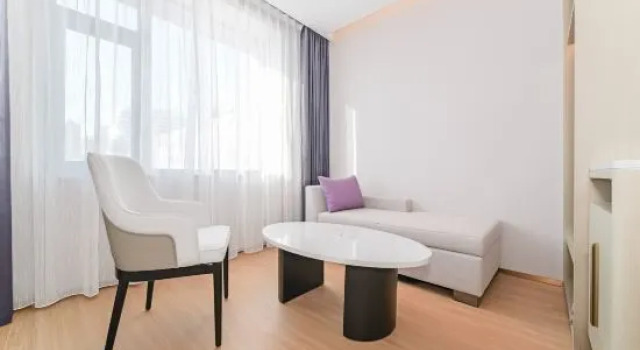 Люкс Standard LAVANDE HOTELS(Daqing East Railway  Station And Passenger Terminal Branch)