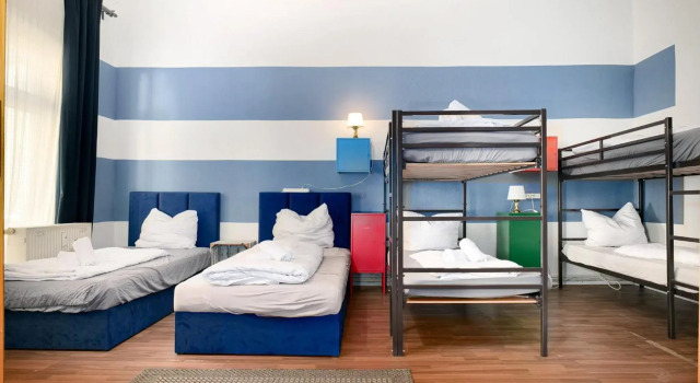NEW zentral in City Fast Wifi Netflix modern bis 8 Pers, Prenota Hotel Berlino Germania, vicino a Rockhaus Berlin