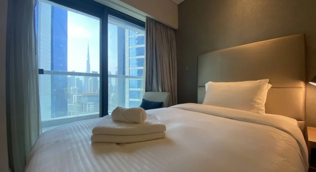 Lux BnB Paramount Tower I Burj Views, Забронировать Отель «постель и завтрак» Дубай Эмират Дубай, рядом с Al Wajeha Al Maeyah Marine Transport Station