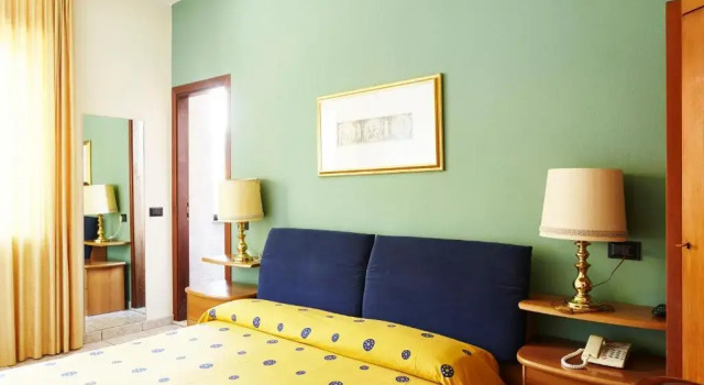 Номер Standard Hotel 2000