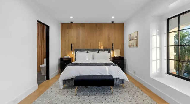 Villa Costera - Tree-lined Tranquility: 3-level Entertainer's Dream, Забронировать Вилла Отели Лос-Анджелеса 3 звезды, 3*