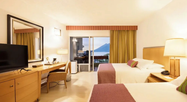 Номер Standard с балконом и с видом на озеро Porta Hotel del Lago
