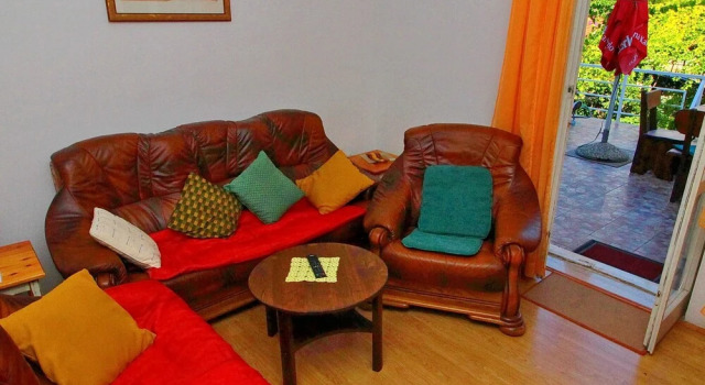 Апартаменты с 3 комнатами с балконом Apartment Domestic