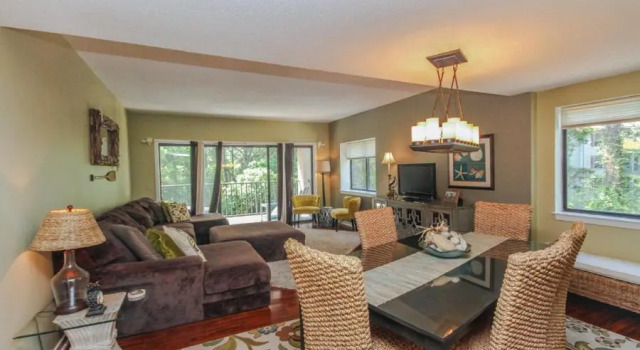 Village House 303, 2 Bedrooms, Sleeps 6, Elevator