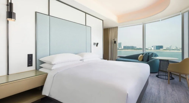 Двухместный люкс с видом на океан Four Points by Sheraton Hong Kong, Tung Chung