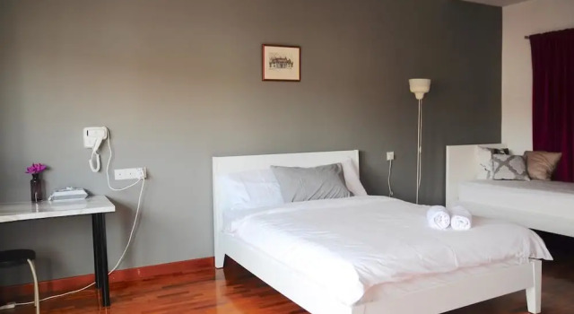 Люкс GRAYHAUS Guest House