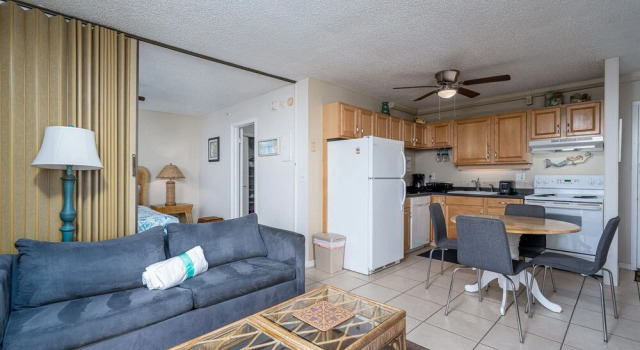Estero Beach and Tennis Club # 208A - 7300 Estero Blvd by Coastal Vacation Properties, Забронировать Апартаменты/квартира Отели Fort Myers Area с парковкой, Парковка