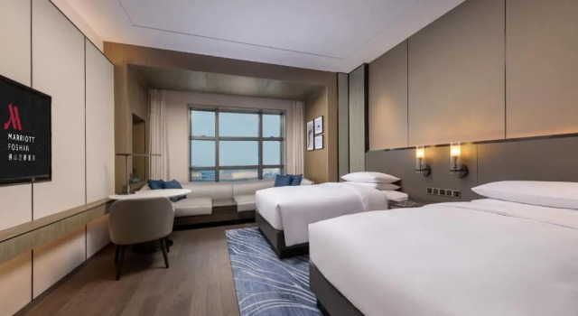 Четырёхместный клубный номер Executive Foshan Marriott Hotel