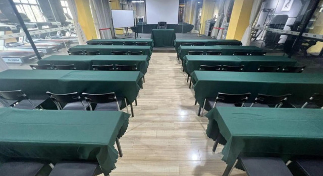 Junrong Fashionable Hotel, Prenota Hotel Hotel a Hubei con parcheggio, Parcheggio