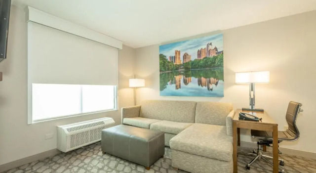 Люкс Holiday Inn Hotel and Suites Peachtree City by IHG