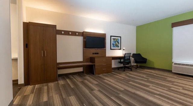 Двухместный люкс Holiday Inn Express & Suites - Edmonton SW - Windermere by IHG