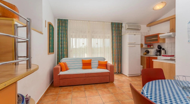 Nice Home in Punat With Wifi and 2 Bedrooms, Prenota Hotel Hotel a Isole Quarnerine con parcheggio, Parcheggio