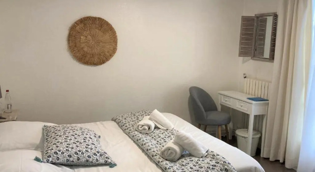 Двухместный номер Standard с балконом и с видом на реку Hotel Au Marais